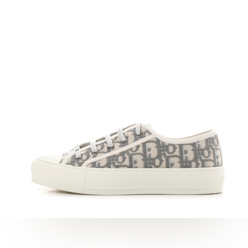 Dior sneakers in Grey Stone